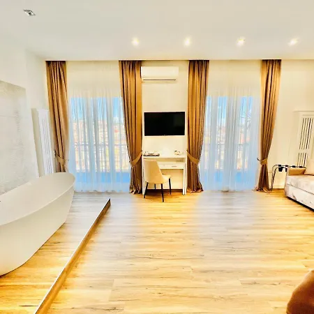 La Storia E Il Mare Di 4* Nápoles