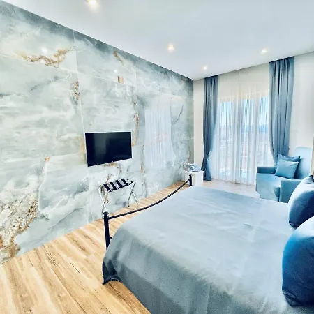 La Storia E Il Mare Di 4* Napels