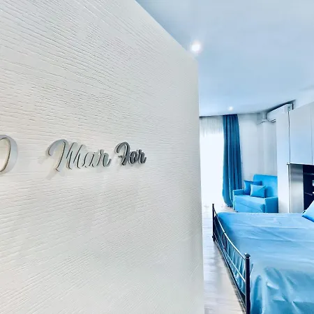 La Storia E Il Mare Di Nápoles