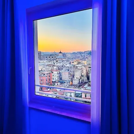 La Storia E Il Mare Di Napels