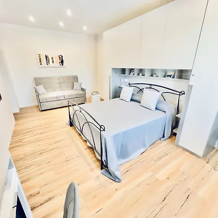 La Storia E Il Mare Di 4* Napels